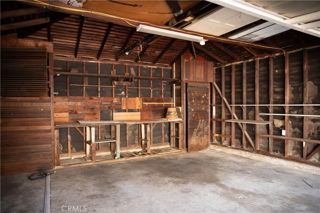 9726 Kauffman Avenue, South Gate, California 91355 home-pic-36